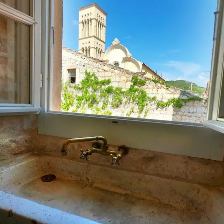 דירה Historic Piazza House & Romantic Hidden Garden