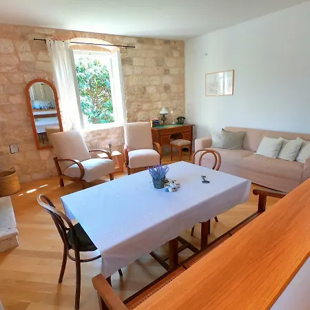 Historic Piazza House & Romantic Hidden Garden هفار