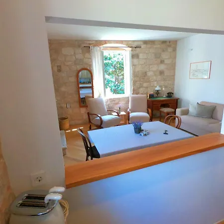 דירה Historic Piazza House & Romantic Hidden Garden חוואר