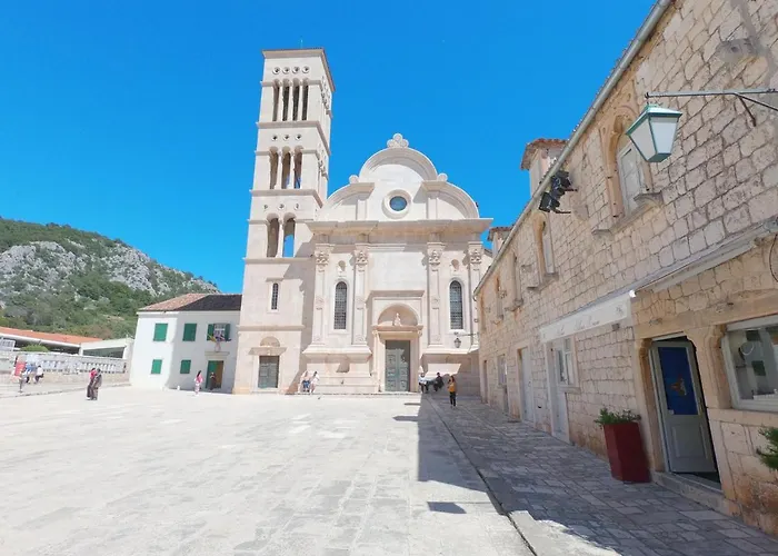 Historic Piazza House&romantic Hidden Garden Appartamento